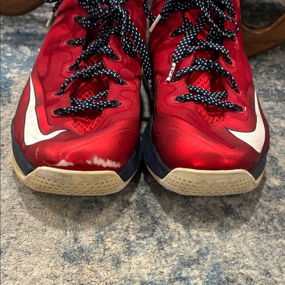 Nike Red and Navy Basketball Shoes with White Swoosh - Picture 5 of 6